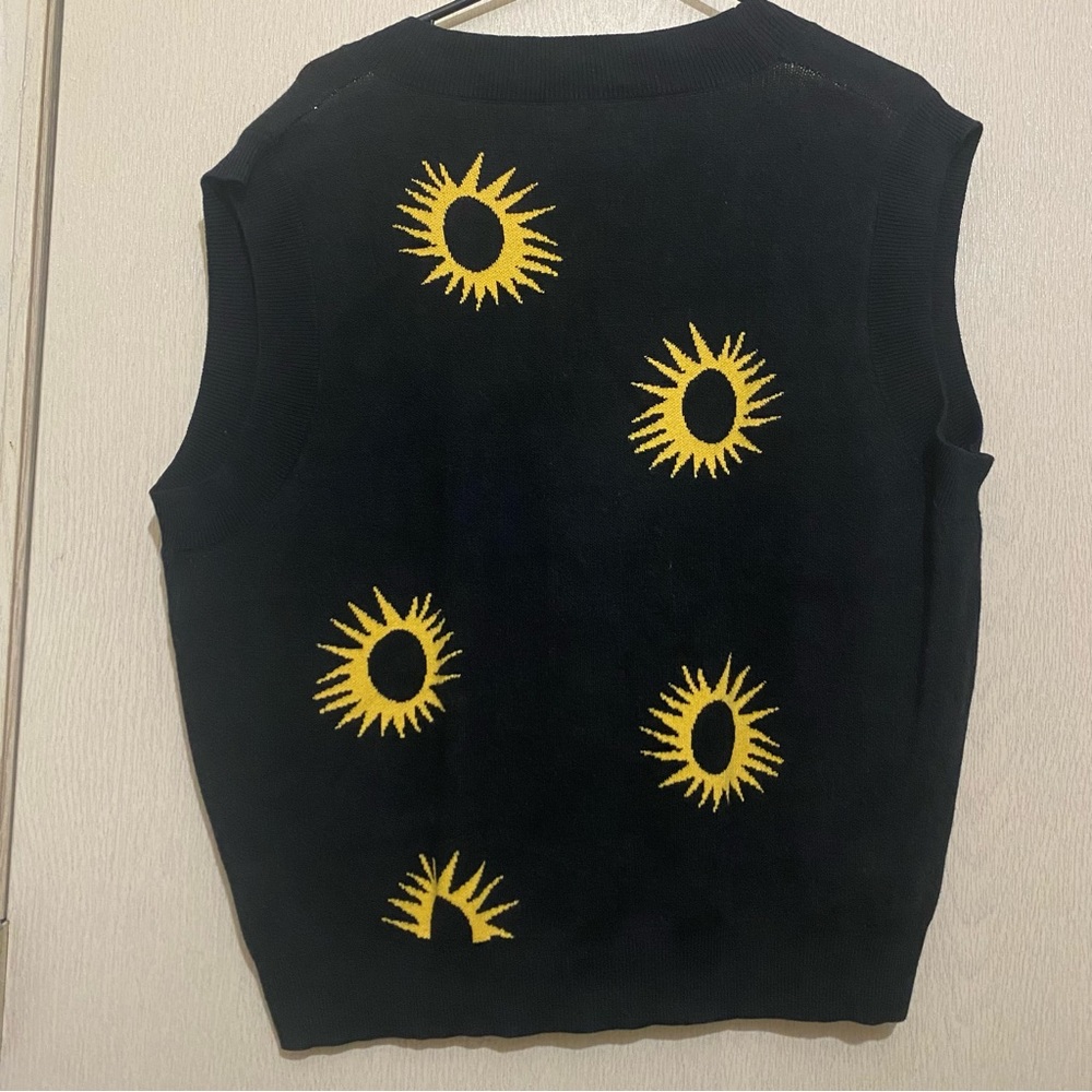 Sunshine Sweater Vest with Buttons - SHEIN Size 2XL - NWOT - Picture 3 of 5